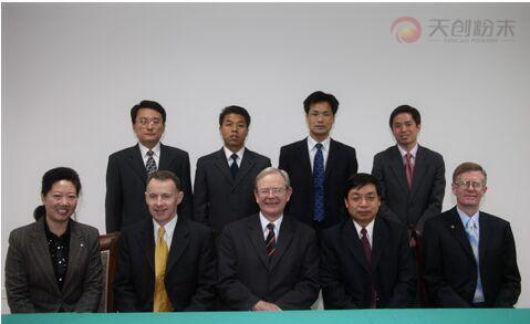 天創(chuàng)與客戶合影 天創(chuàng)與客戶合影